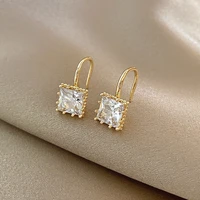 2021 new arrival fine small fresh earrings geometric crystal women classic push back stud earrings