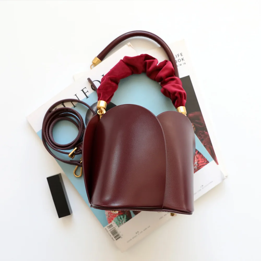 

2020 new flower bucket bag niche small square bag design shoulder messenger bag handbag