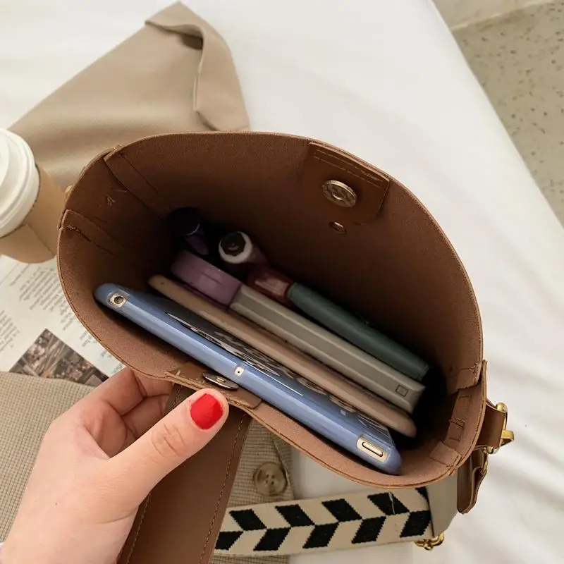 

Women's PU Leather Pure Color Crossbody Bags Vintage Designer Shopping Large Handbags Ladies Elegant Wild Bucket Shoulder Bag