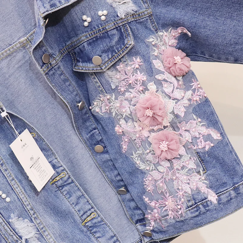 

New Spring Clothing Women Flowers Embroidery Hole Cowboy Coat Short Denim Jacket Sutumn Female Students Blue Jeans Coat Outwear