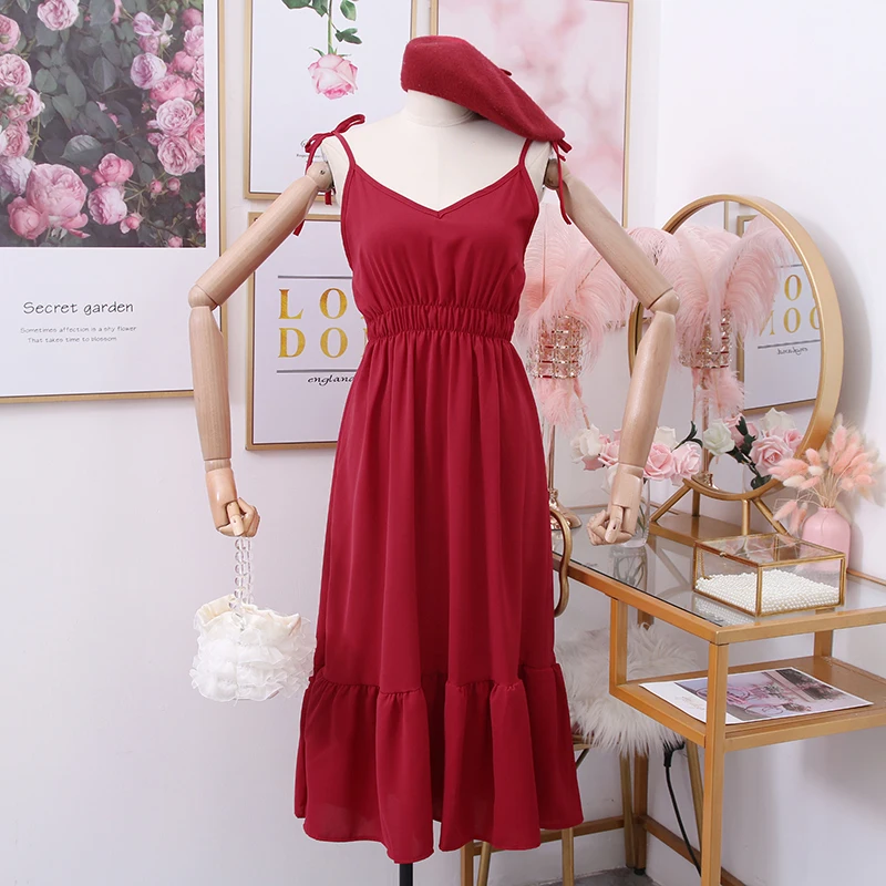 Платье-трапеция женское макси на бретелях с высокой талией плиссированное