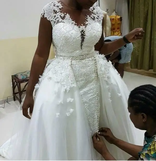 

Vestidos De Novia African Lace Wedding Dresses Detachable Train Handwork Cap Sleeves Sheer Neck Plus Size Bridal Gown