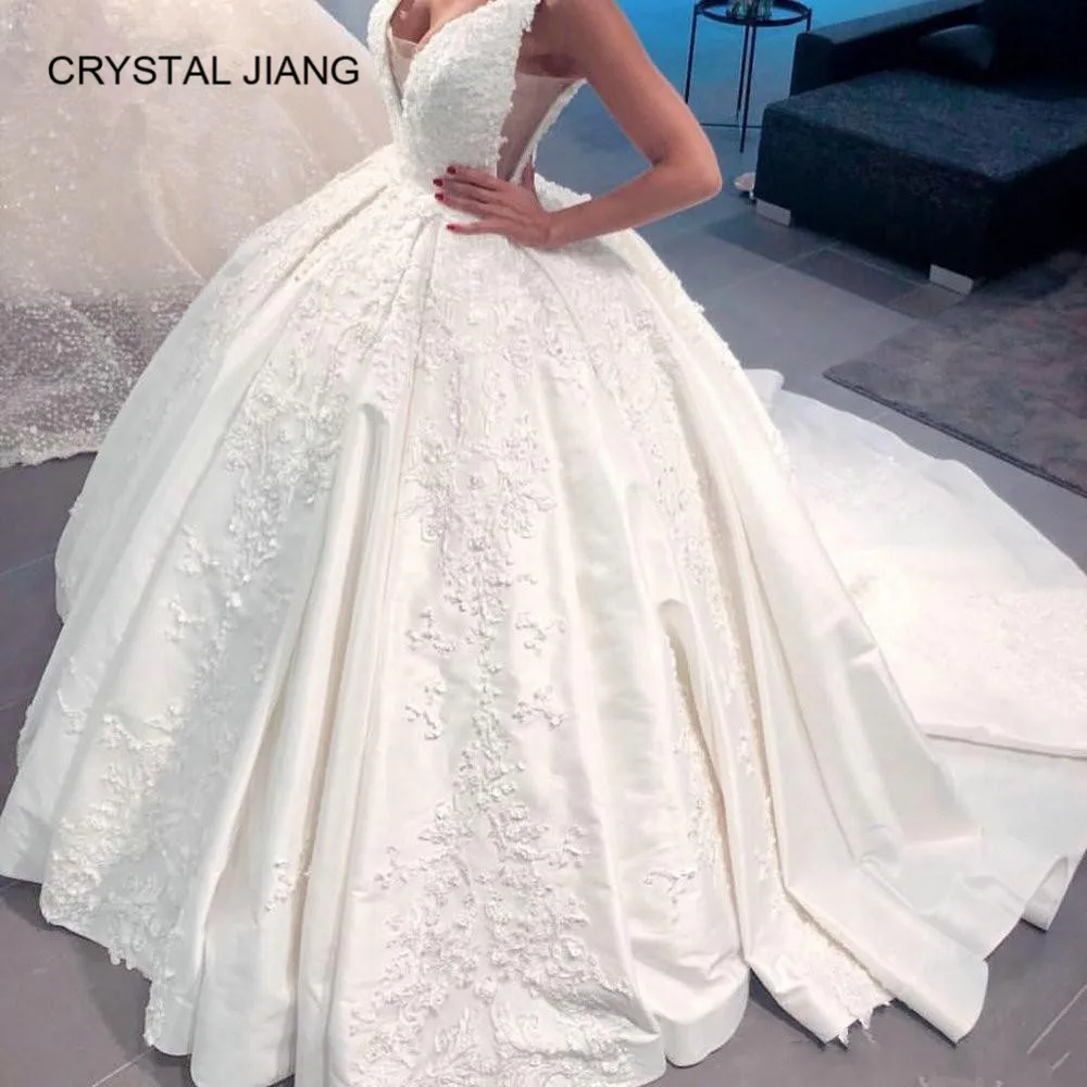 

Luxurious Ball Gown Wedding Dress Sexy V Neck Lace Applique Beaded Custom made Court Train Vestido de Novia Middle East Bridal
