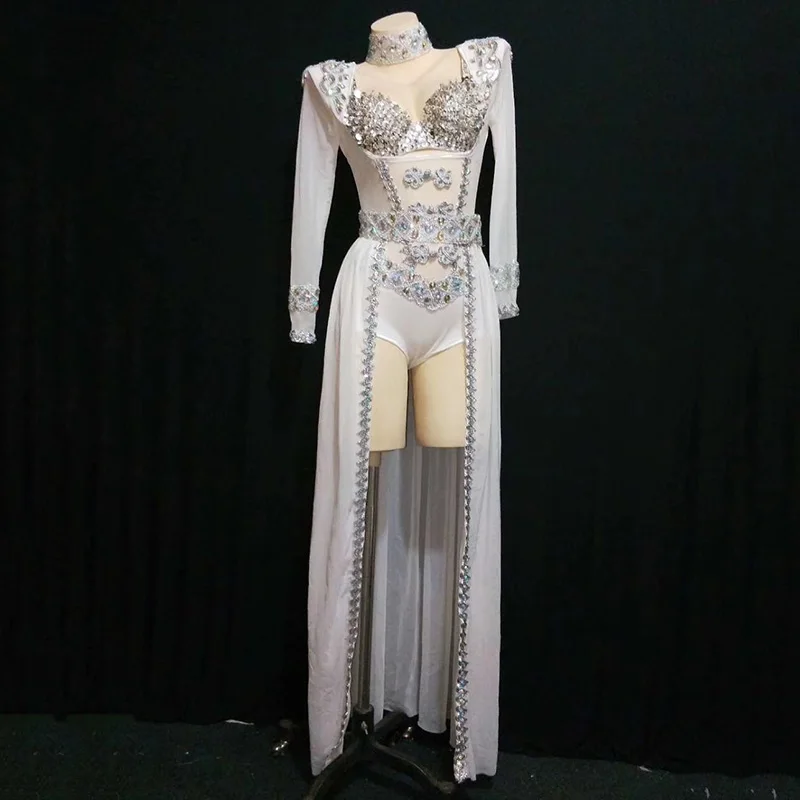 Женский костюм для танцев белый стразы длинный хвост бриллианты сценический