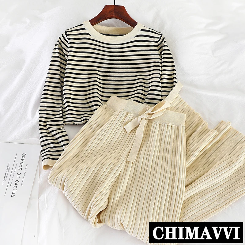 

Новый осенне-зимний свободный свитер в полоску + повседневные брюки с широкими штанинами, студенческий костюм из двух предметов, Женский вя...