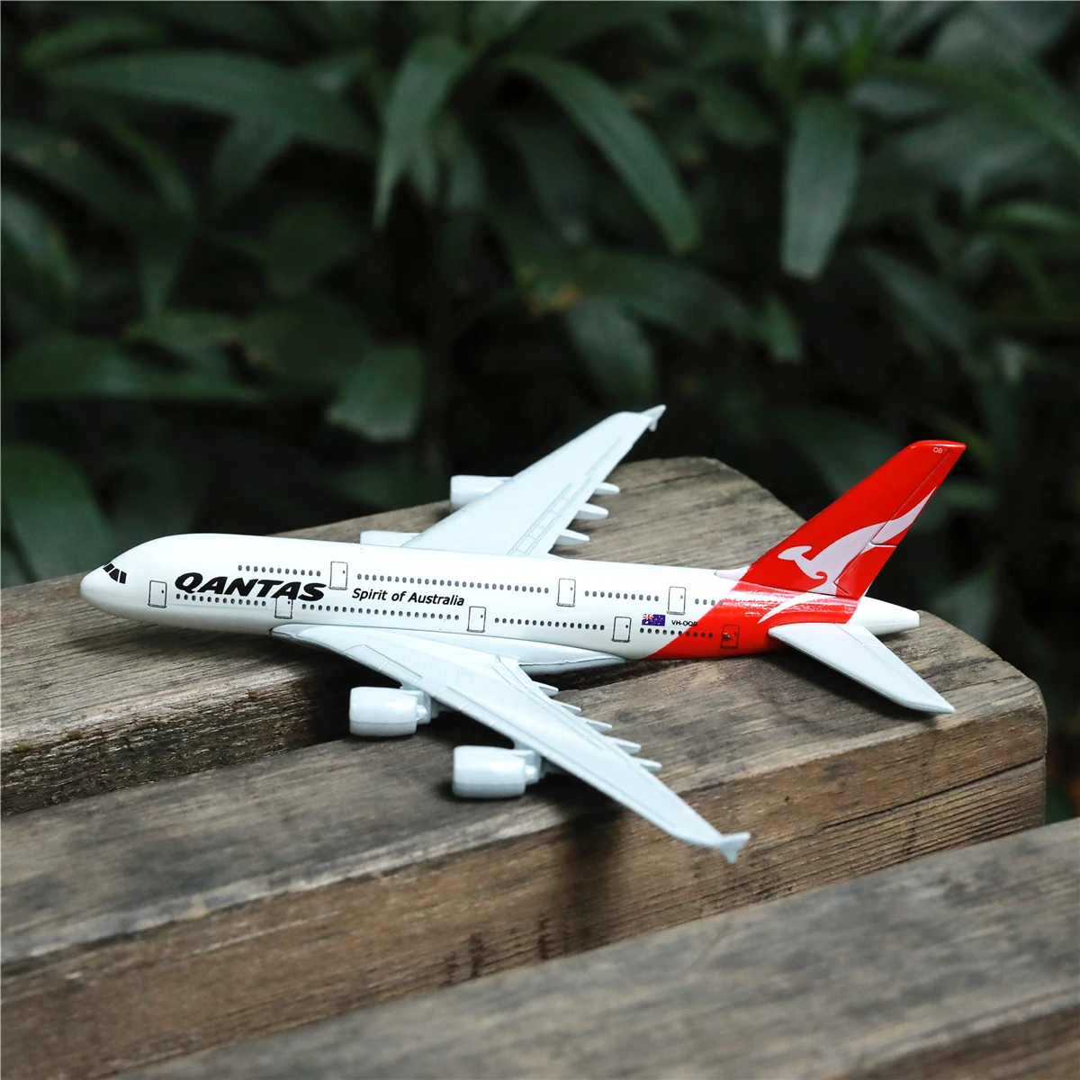 

Australian Qantas A380 Airplane Diecast Aircraft Model 6" Metal Plane Aeroplane Home Office Decor Mini Moto Toys for Children