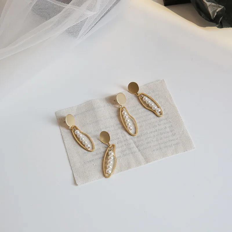 Ассиметричные серьги в Корейском стиле из матового золота металлические длинные