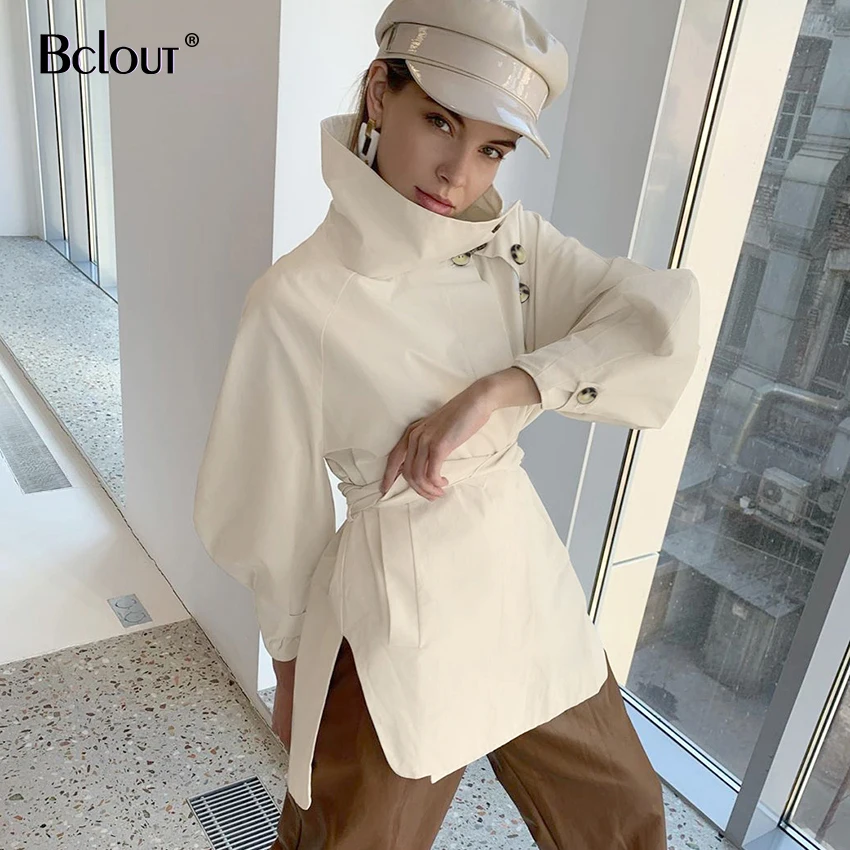 Женская блузка с длинным рукавом bclut бежевая воротником под горло и пуговицами из