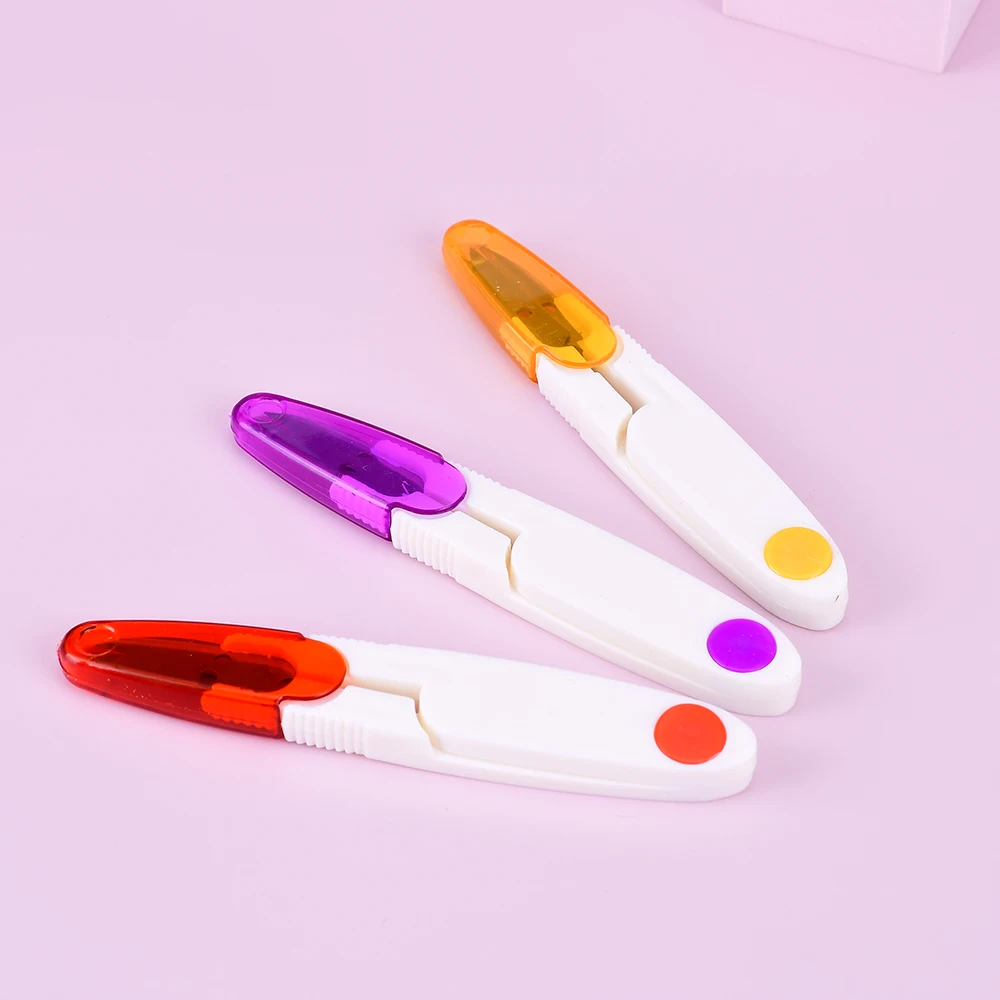 

Plastic Handle Safety Cover Sewing Scissors Thread Embroidery Cross-stitch Cutter Cutter Portable U Shape Scissor DIY Supplies