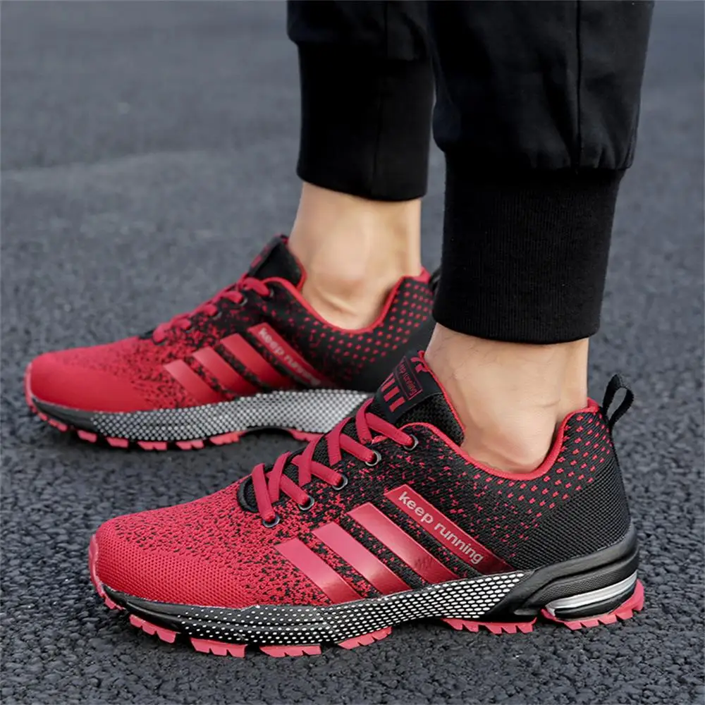 

New couple big size marathon running shoes, fashionable popcorn flying knit sneakers, youth fitness comprehensive training shoes