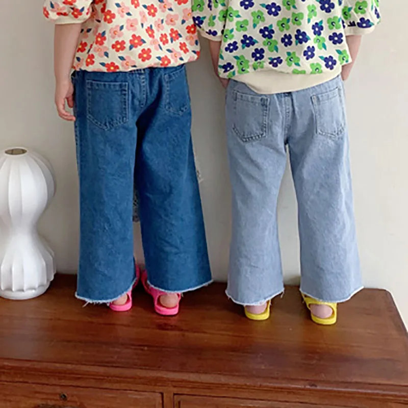 2021 корейские новые детские брюки, прямые рваные джинсы, однотонные свободные брюки для девочек, простая повседневная детская одежда от AliExpress WW