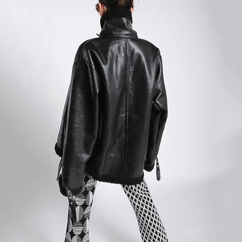 

[EAM] Big Size Vintage Pu Leather Lambswool Jacket New Stand Collar Long Sleeve Women Coat Fashion Autumn Winter 2021 1DD3981