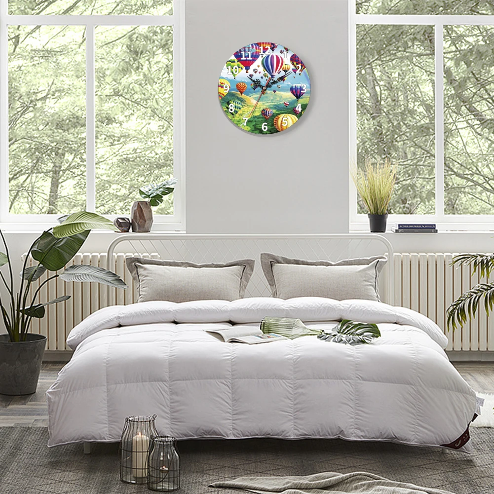 

Ultra-quiet Creative Colorful Hot Air Balloon Wall Clock Cute Funny Arabic Numerals Dial Home Living Room Bedroom Decoration