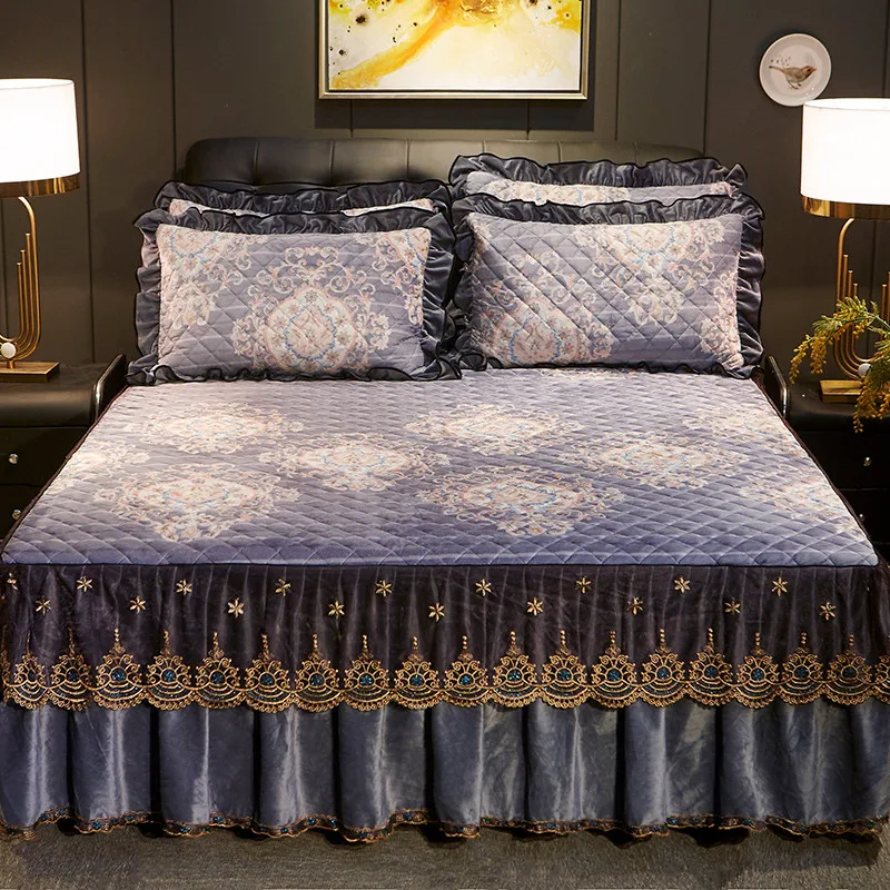 

European Luxury Thicken Velvet Plush Quilted Bedspread For Bed Queen Size Embossing Bed Skirt Bed Cover Not Including Pillowcase