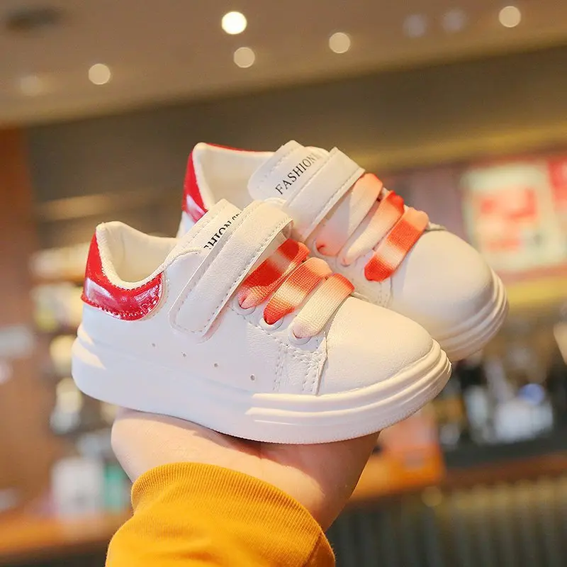 

Spring and Autumn Korean Fashion Board Shoes for Boys White Velcro Prewalker for Children Aged 1-3