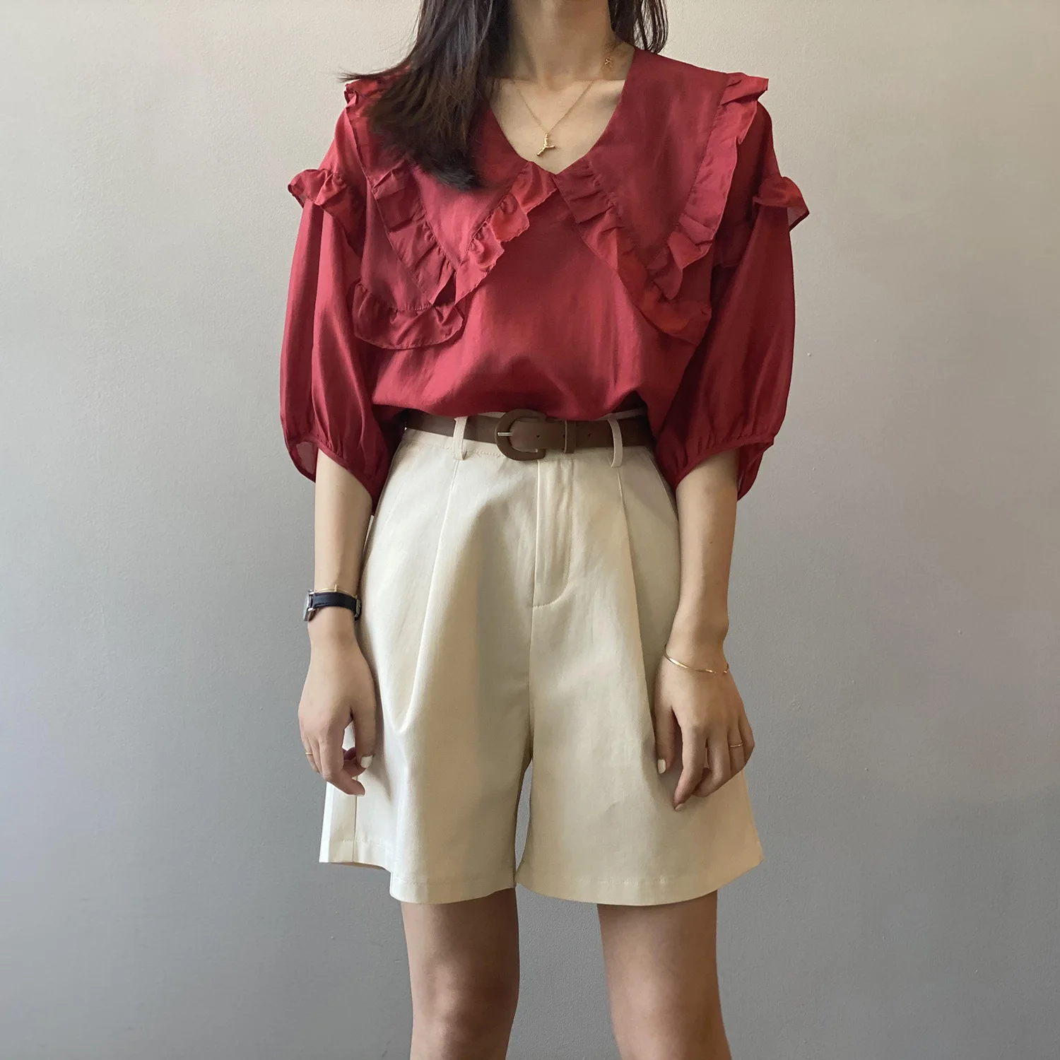 

Женская летняя Тонкая Блузка Yeeloca, красно-белая рубашка с V-образным вырезом и оборками, Корейская трендовая рубашка с коротким рукавом, 2021