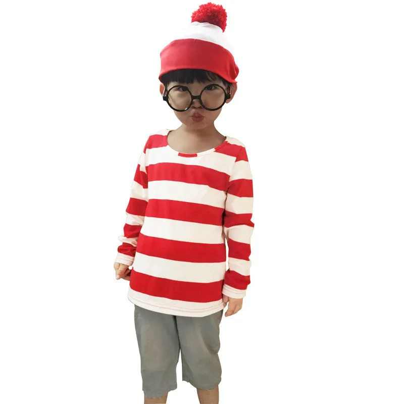 Папа мама и ребенок родитель где Wally Waldo одинаковые наряды рубашка шапка очки