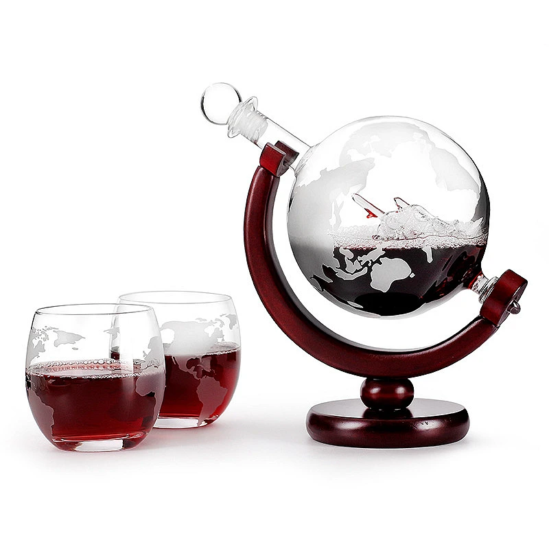 

Globe Shape Whisky Glass Wine Container Glass Decanter Set Drinking Vessel Wine Container With 2 Cups 1 Pine Wood Support