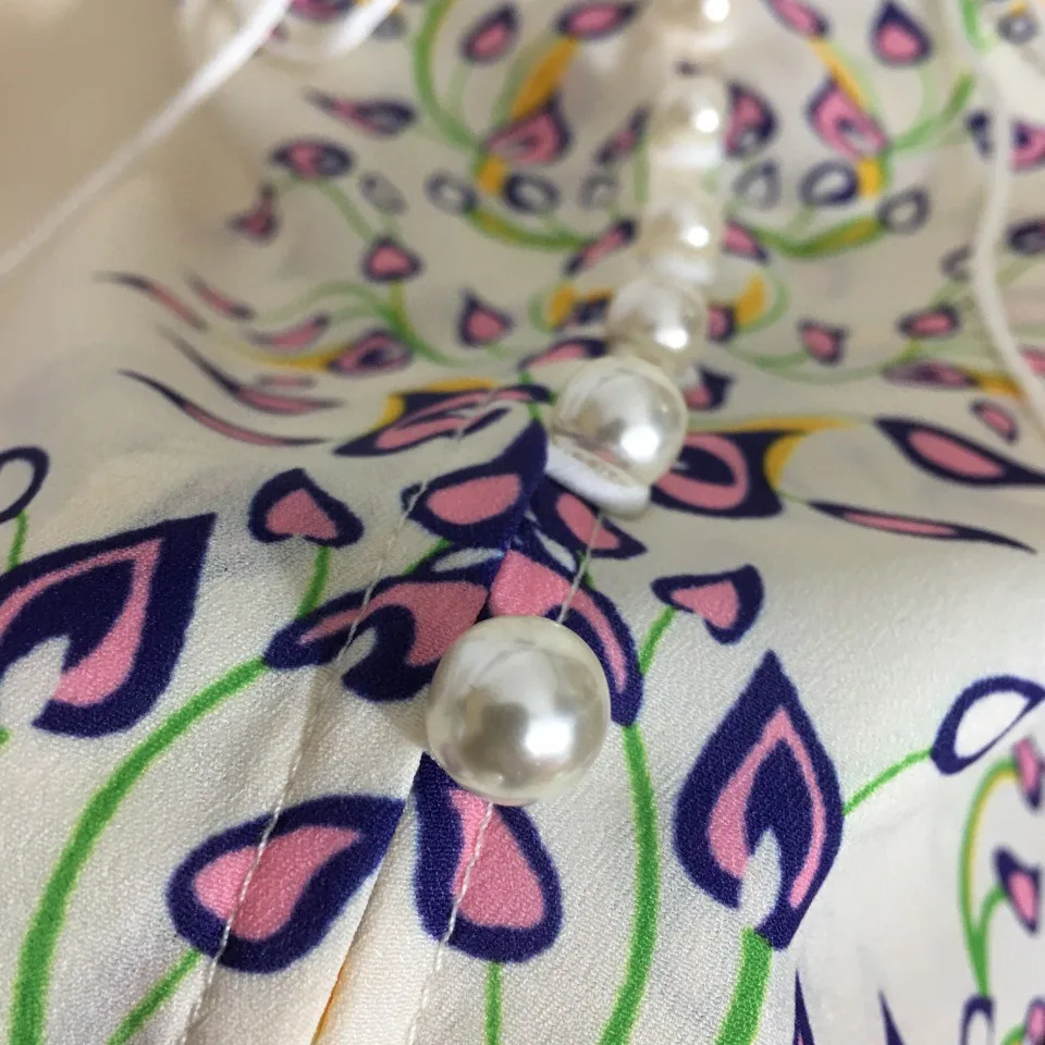 

High Quality Luxury Spring and Summer Women V-neck Bow Lace Up Long Sleeve Shirt +shorts 2pcs Set Suits