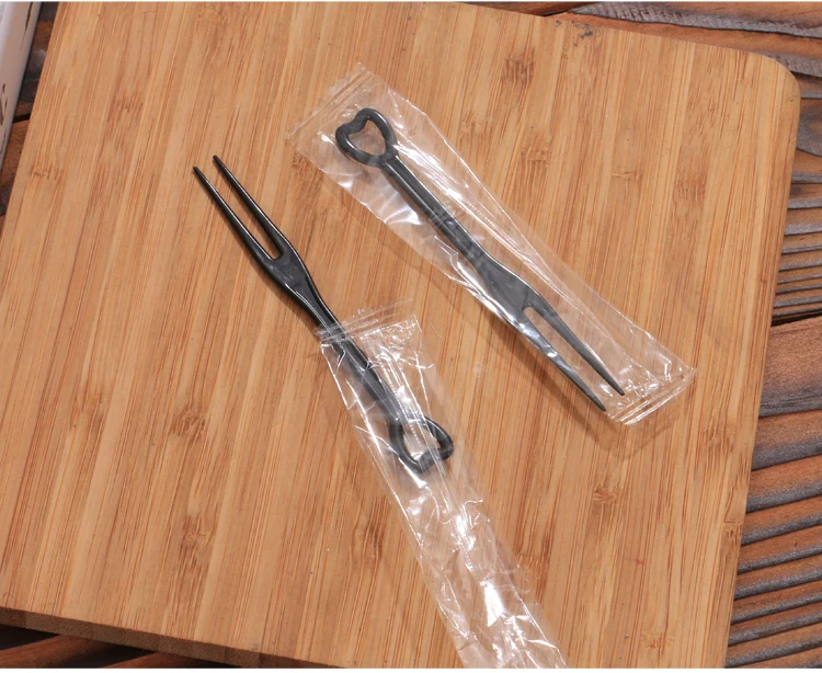 Вилка одноразовая черная пластиковая индивидуально завернутая 500 шт. | Дом и сад