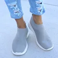 Damskie trampki damskie dzianinowe buty wulkanizowane wygodne wsuwane damskie płaski but Mesh trenerzy miękki chód obuwie Zapatos Mujer