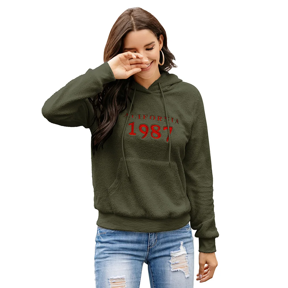 Женская толстовка с вышитыми буквами CINESSD серая капюшоном и длинным рукавом топы