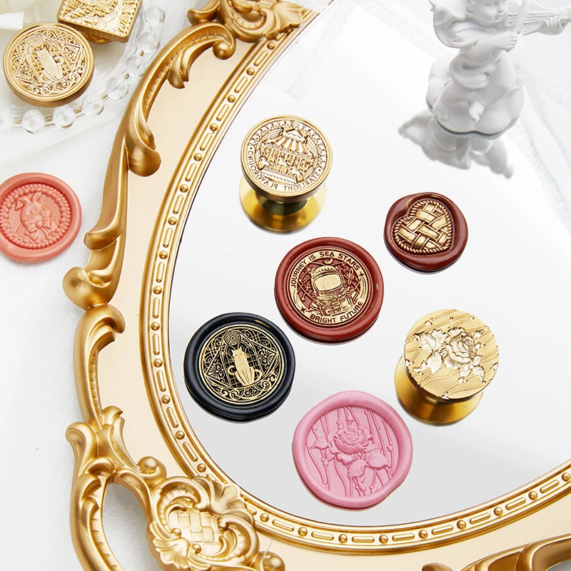

Star Cat Fire Paint Seal Alien Embossed Envelope Sealing Seal Sealing Wax Stamp 3D Three-dimensional Peacock Wax Stamp