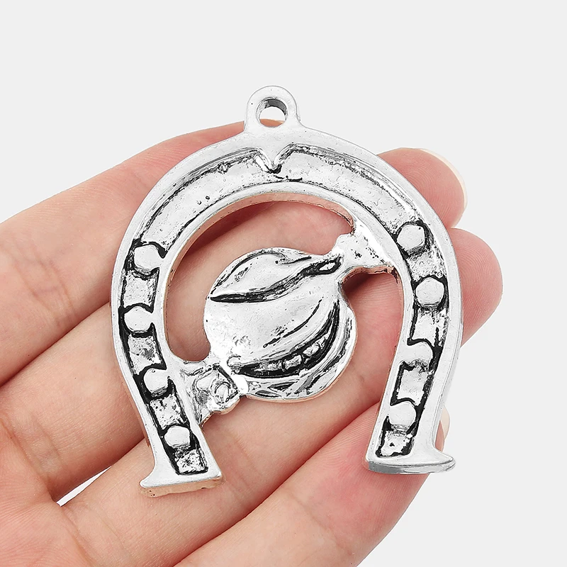

4PCS Tibetan Silver Large Horseshoe Horse Pendants For Jewelry Making Finding DIY Necklace Material Supplies 60*51mm