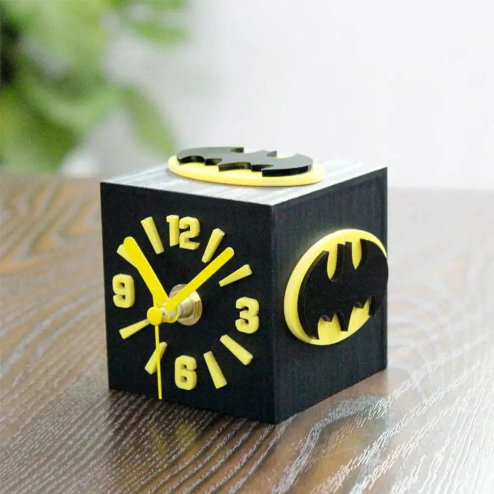 Бэтмен настоящие три стороны деревянные часы черный цвет настольные квадратной