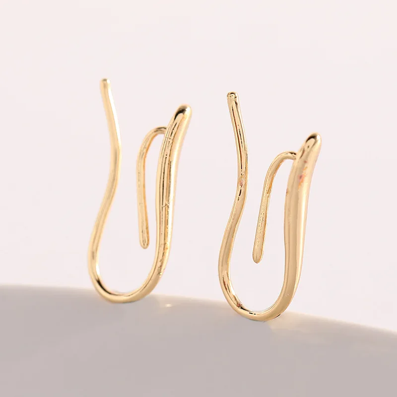 

Summer small geometry independent packaging women's long gold employee welfare earrings can not be earrings in Europe and Americ