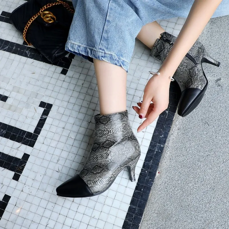 Женские ботинки на высоком каблуке теплые ботильоны из искусственной кожи