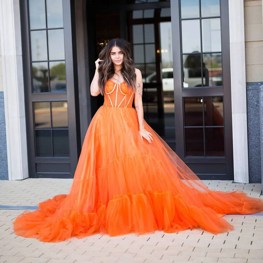 

Orange Spaghetti Strap Prom Dresses Sweetheart Lace-Up Back Layered Fluffy Tulle Evening Dress With Train Plus Size Dress Women