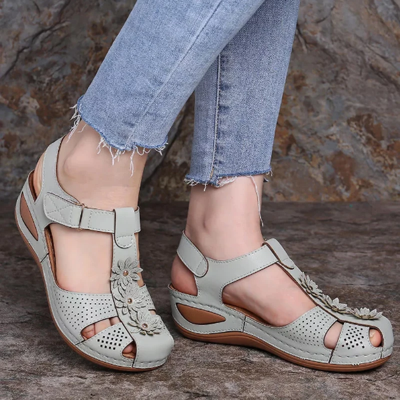 Женские сандалии-гладиаторы на танкетке Женская обувь Вьетнамки с открытым