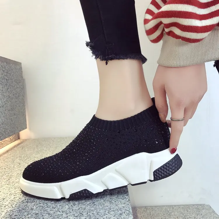 Женские туфли на платформе без застежки весенние дышащие удобные лоферы из