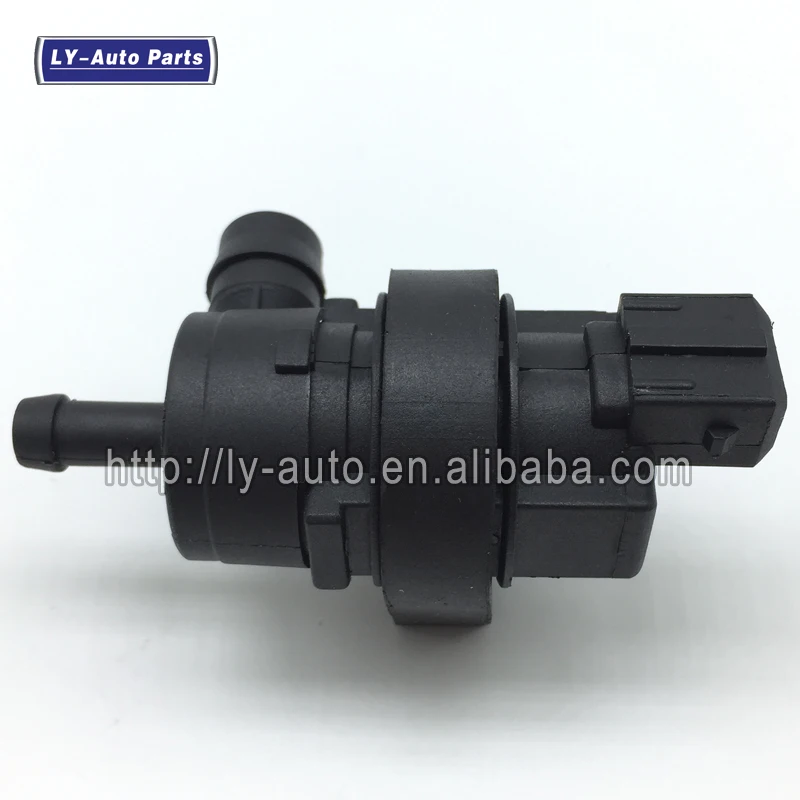 Топливный бак испаритель Холодильный воздушный вентиляционный клапан для BMW E38 E39