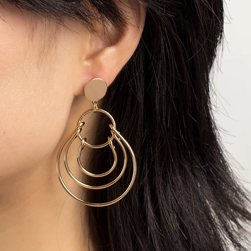

2020 Fashion New Vintage Irregular Circle Matte Metal Gold Color Stud Women's Earrings Fashion Geometric Holiday Jewelry Gifts