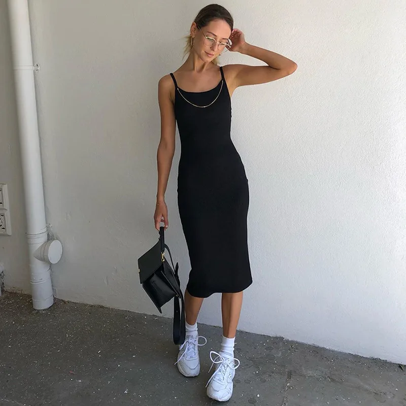 Сезонное сексуальное облегающее трикотажное платье средней длины на тонких