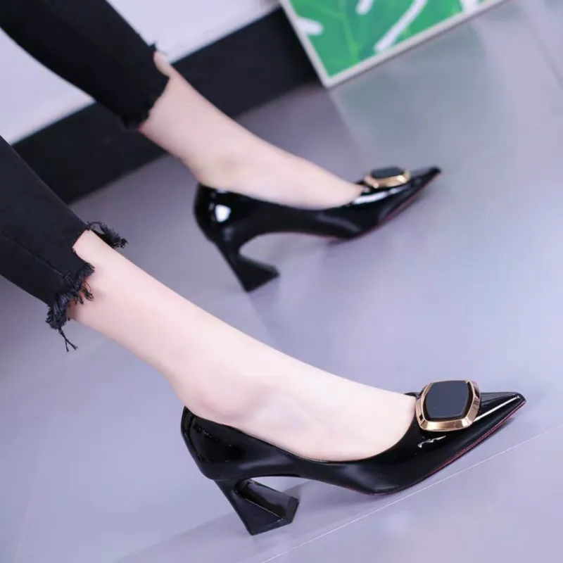 

Nude Patent Leather High Heels Women's Thick Heel Shoes New All-match Sexy Shallow Mouth Pointed Shoes Women Zapatos De Mujer