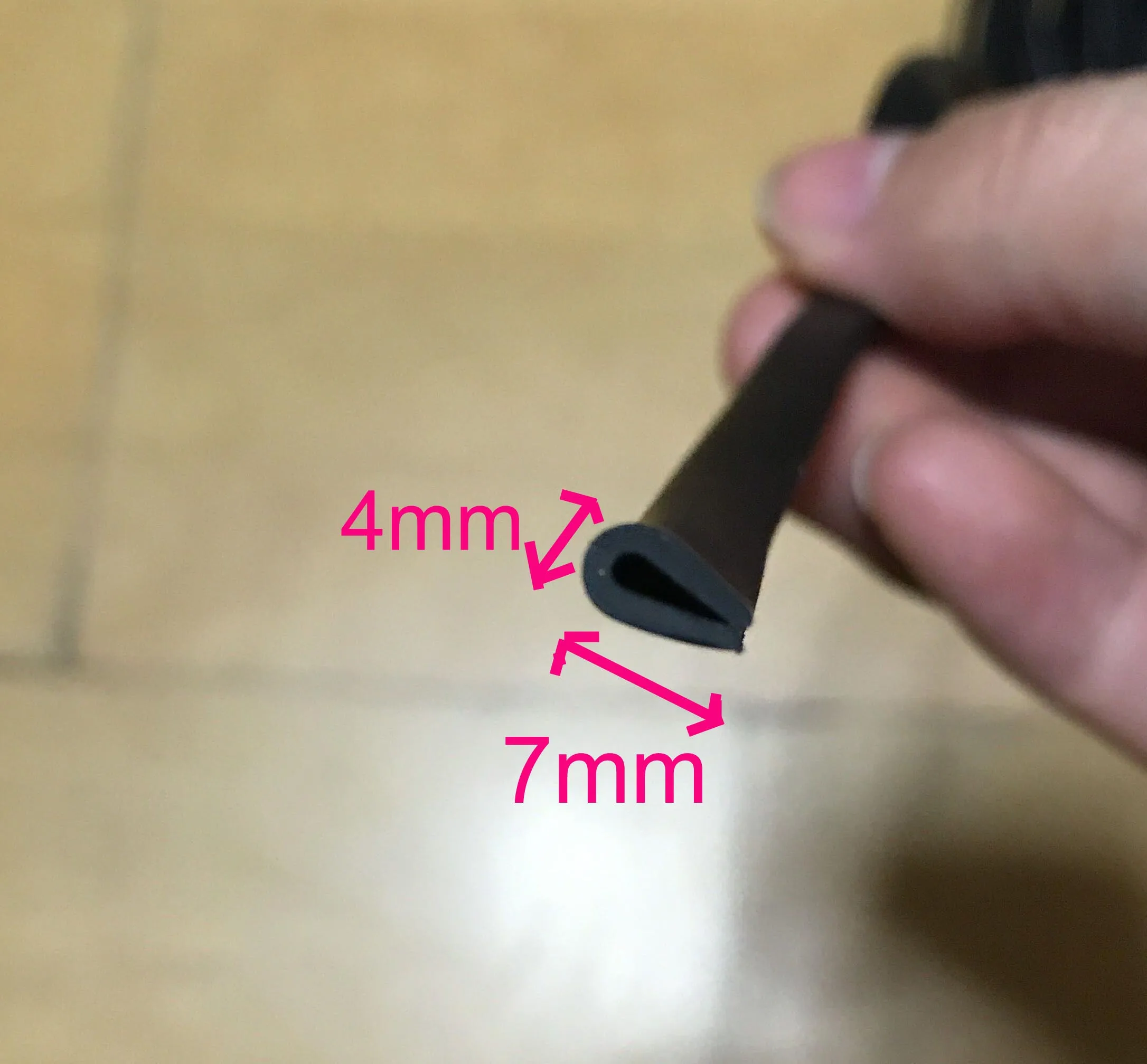 4x7mm1 1 метр u-канал Автомобильная дверь, окно, край, защита, резиновая уплотнительная полоса, уплотнительная полоса, стекло, край, отделка, душевая уплотнение для стеклянной двери, прокладки - Цвет: 4x7mm1