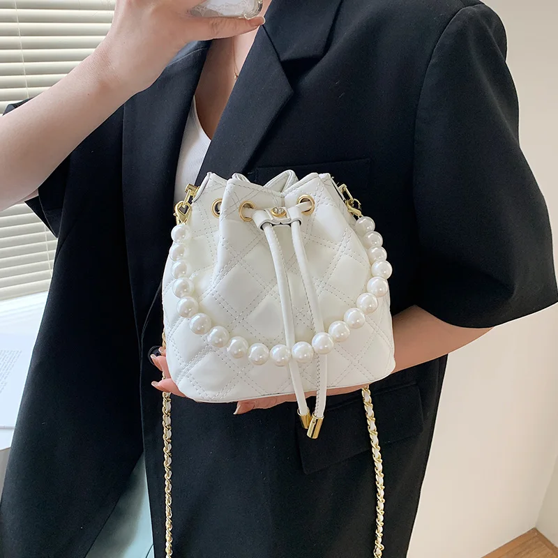 

Small Bucket Women Shoulder Bags Lattice Tote Bag Quilted Chain Messenger Bag Ladies Pearl Handbags Rhombus Plaid Crossbody Bags