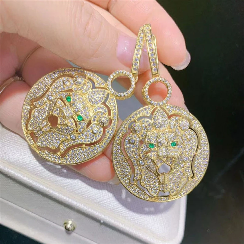 

1pair Women's micro cubic zircon micro paved drill lion head hoop earrings