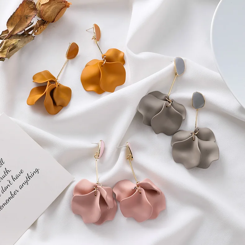 Gold Color Wafer Purple Petal Earrings For Women New Korean Style Elegant Flowers Long Earrings Fashion Party Jewelry Sweet Gift