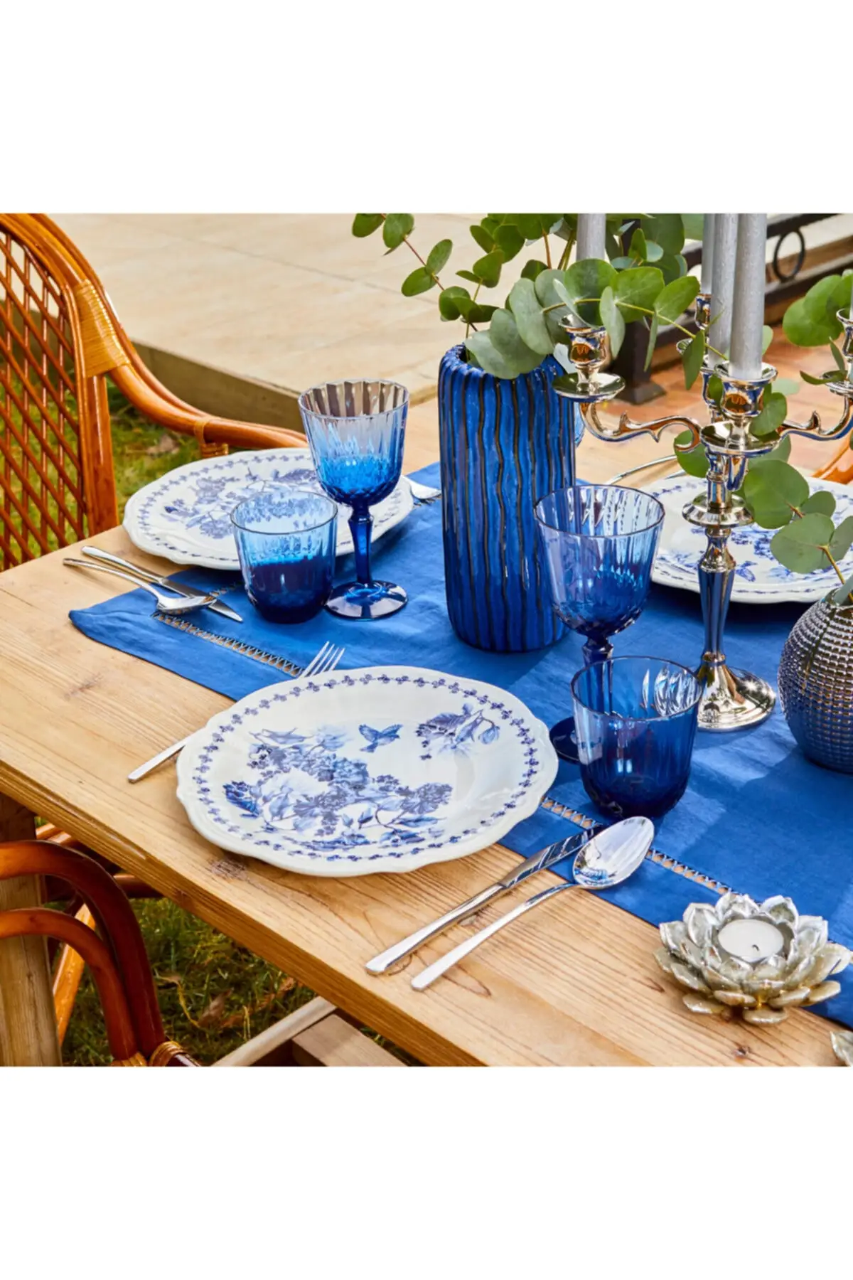 

Vanessa 24 Piece Dinnerware
