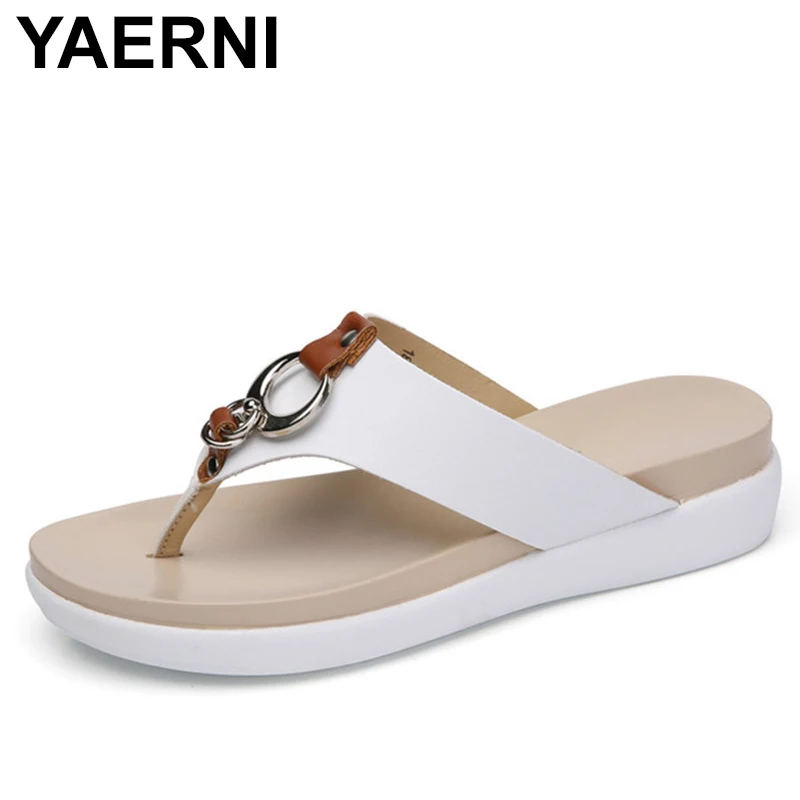 Женские кожаные шлепанцы YAERNI на танкетке без застежки сандалии платформе сланцы