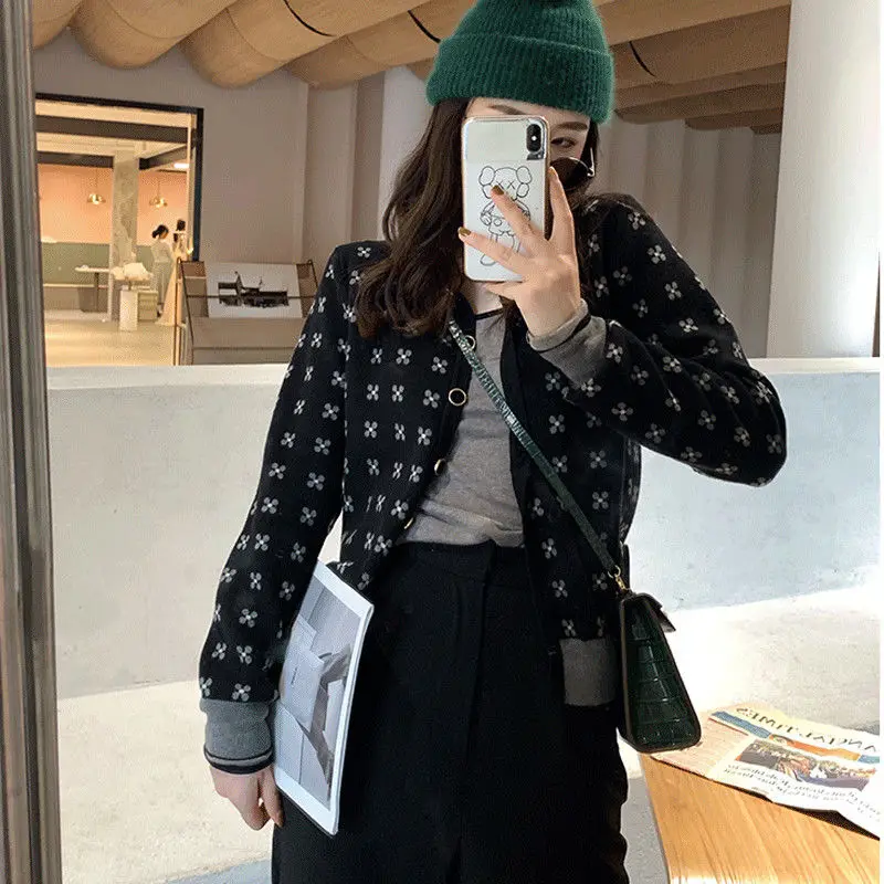 

New women's top tide long sleeve foreign style exterior design short sweater coat