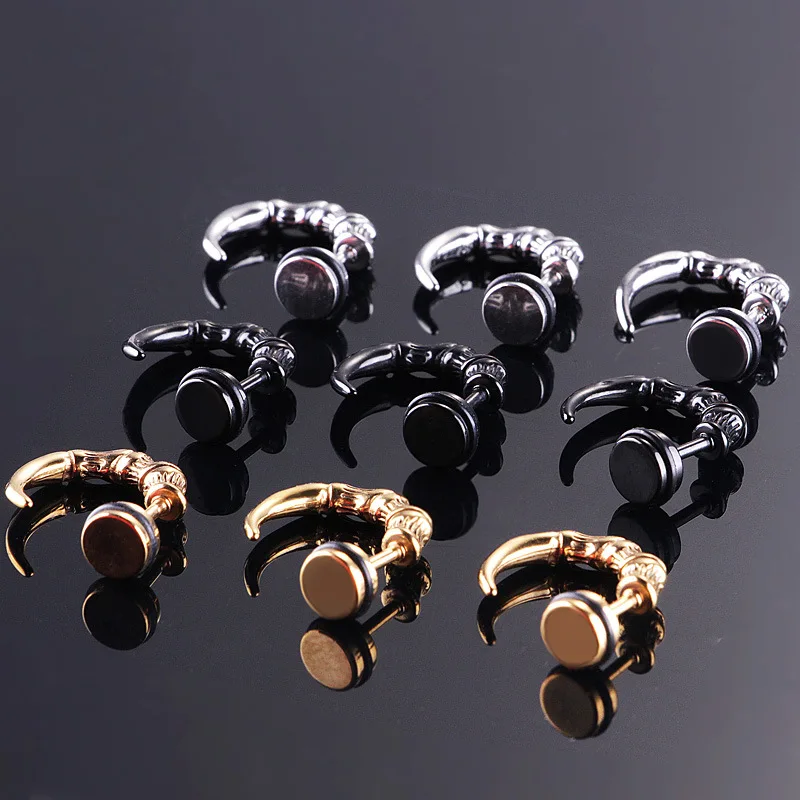 

Gothic Punk Stainless Steel Earrings Women Men Hip Hop Black Eagle Claw Stud Earring Fashion Jewelry Best Gift for Friend Boys