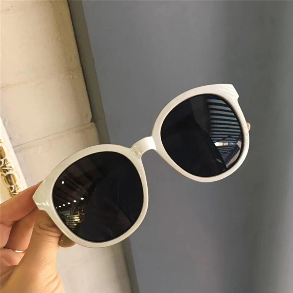 

New Cat Eye Fashion Sunglasses Women Vintage Luxury Brand Designer White Glasses Sun Glasses For Female Uv400 Eyewear Shades