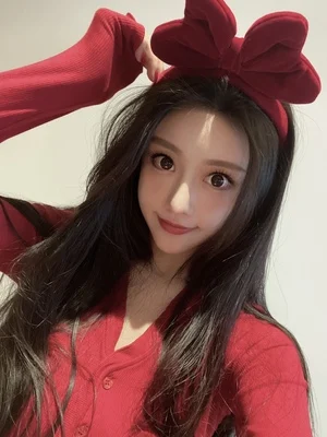 

Women's autumn and winter women's tops, casual all-match sports round neck short coat sweater solid color
