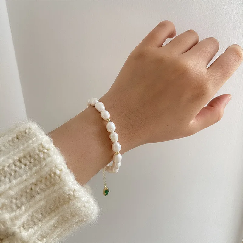 

Elegant Women Natural Pearls Bracelet Popular Style One Layer Green Glass Charm Round Oval Geometric Beads Bracelet For Girls