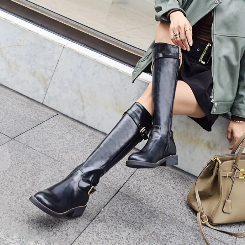 Taoffen/2020 зимние женские ботинки до колена с пряжкой на низком каблуке и молнии